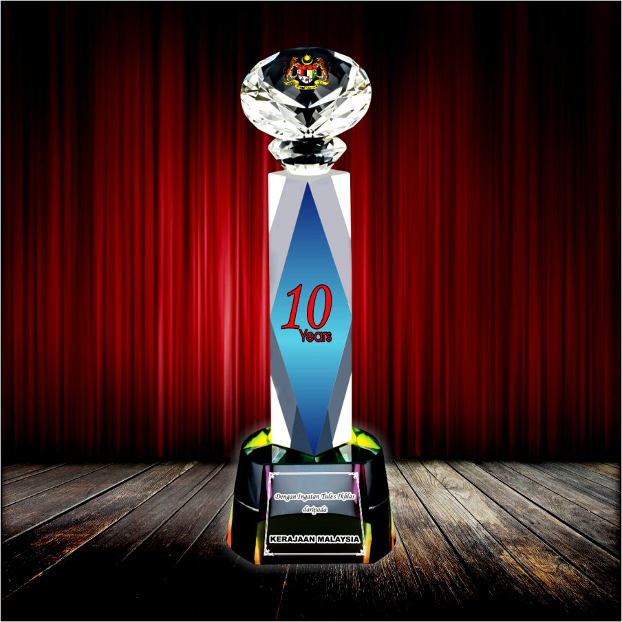 ICT 194 - Exclusive Crystal Trophy