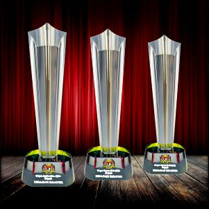 ICT 180 - Exclusive Crystal Trophy